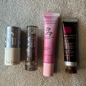 Pink lip colour set! Includes Pacifica, Kiss & Smink, and Pleasing